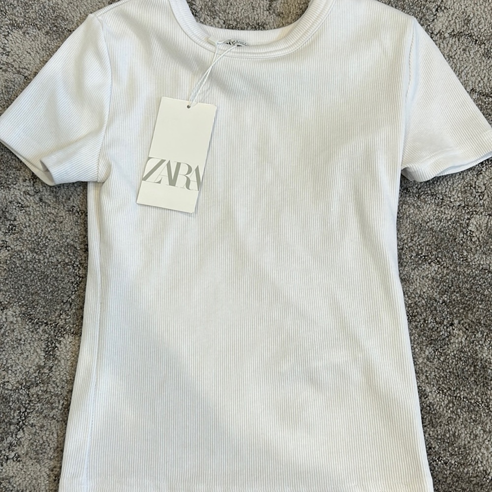 Ribbed white t shirt